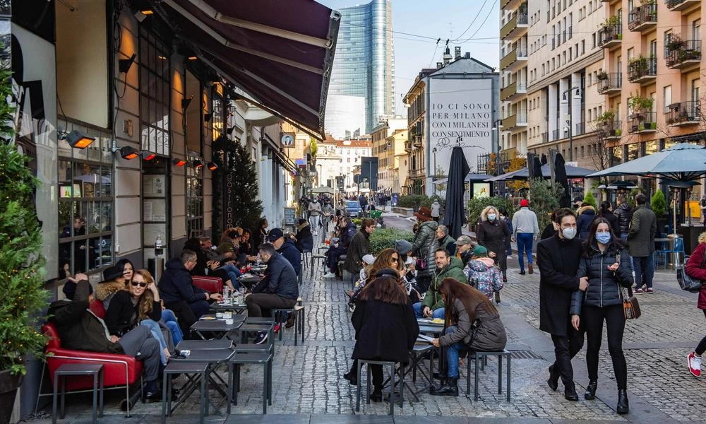 Επιστροφή στην κανονικότητα για την Ιταλία - Ανοίγει πλήρως η εστίαση